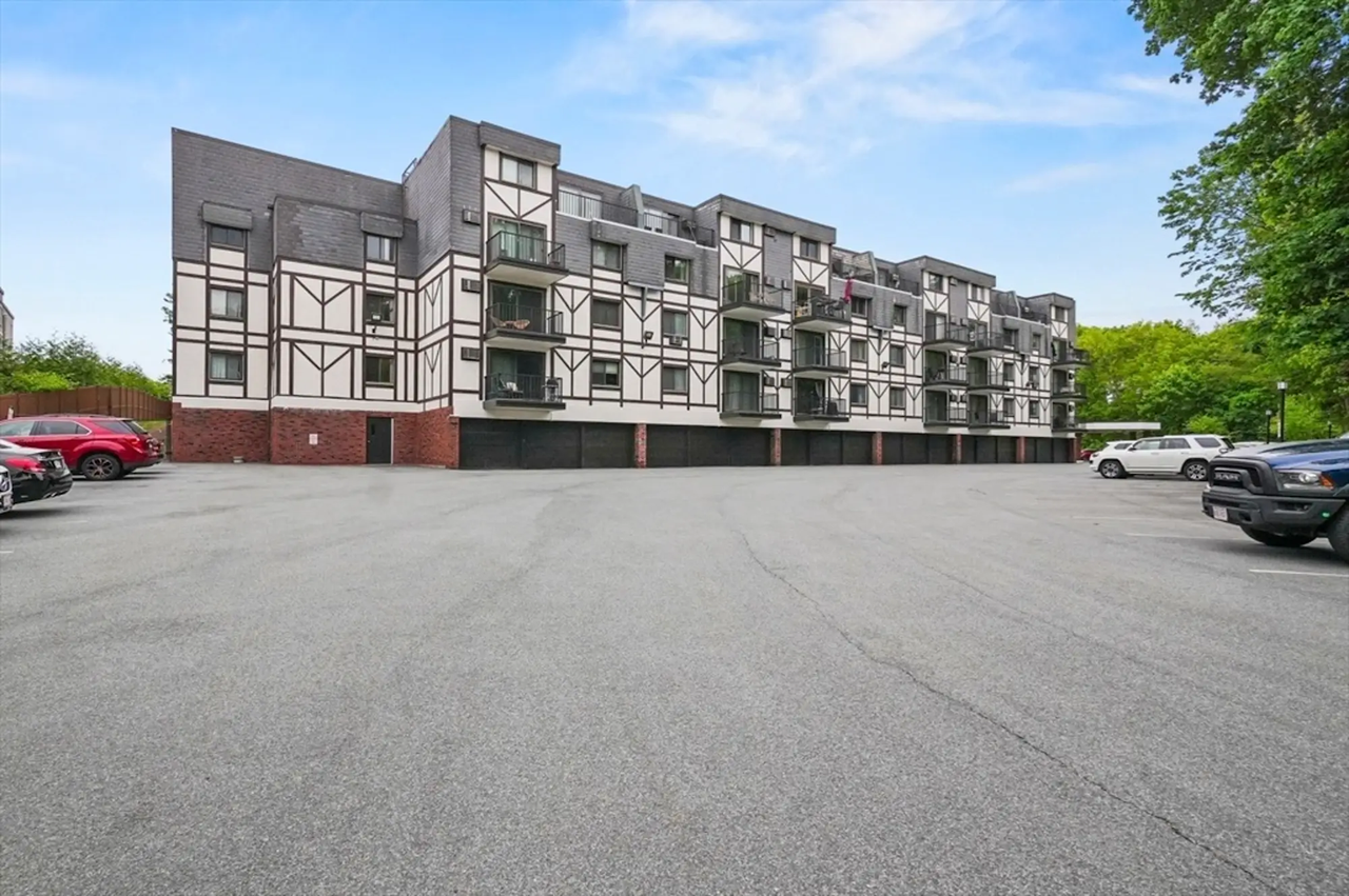 846 Broadway, Unit #E1309G - Photo 6 of 13