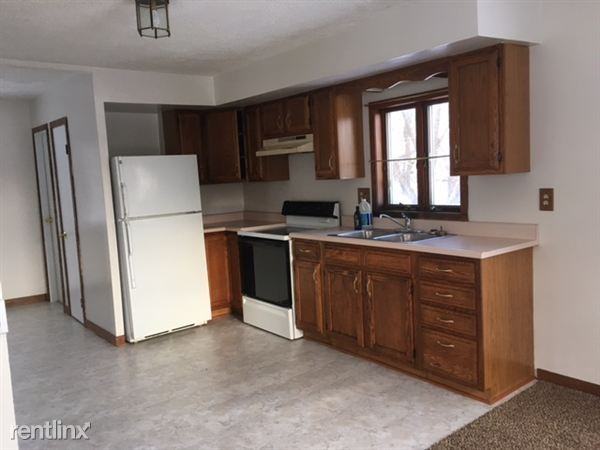 3136 Lansing Ave - Photo 2 of 9
