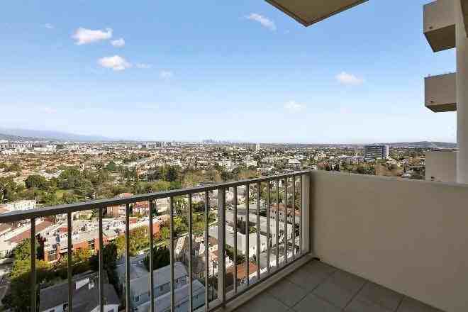 2170 Century Park East, Unit UB1090Q - Photo 7 of 10