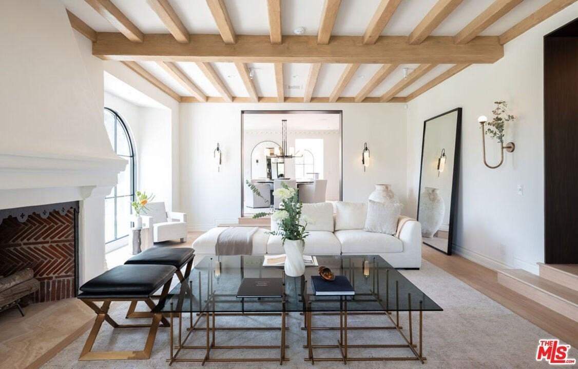 1121 Tower Rd - Photo 2 of 35