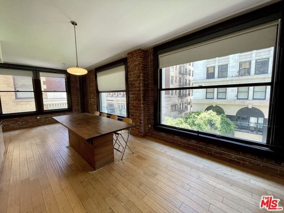 460 S Spring St Apt 312 #312 - Photo 5 of 16