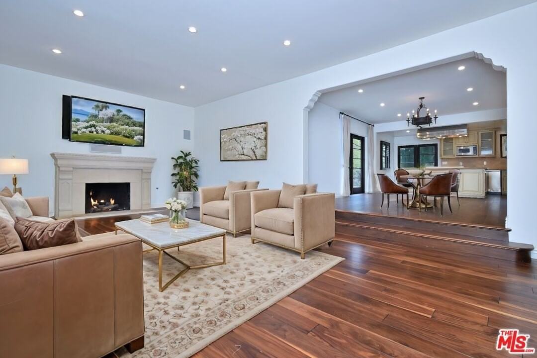 6111 San Vicente Blvd - Photo 7 of 43