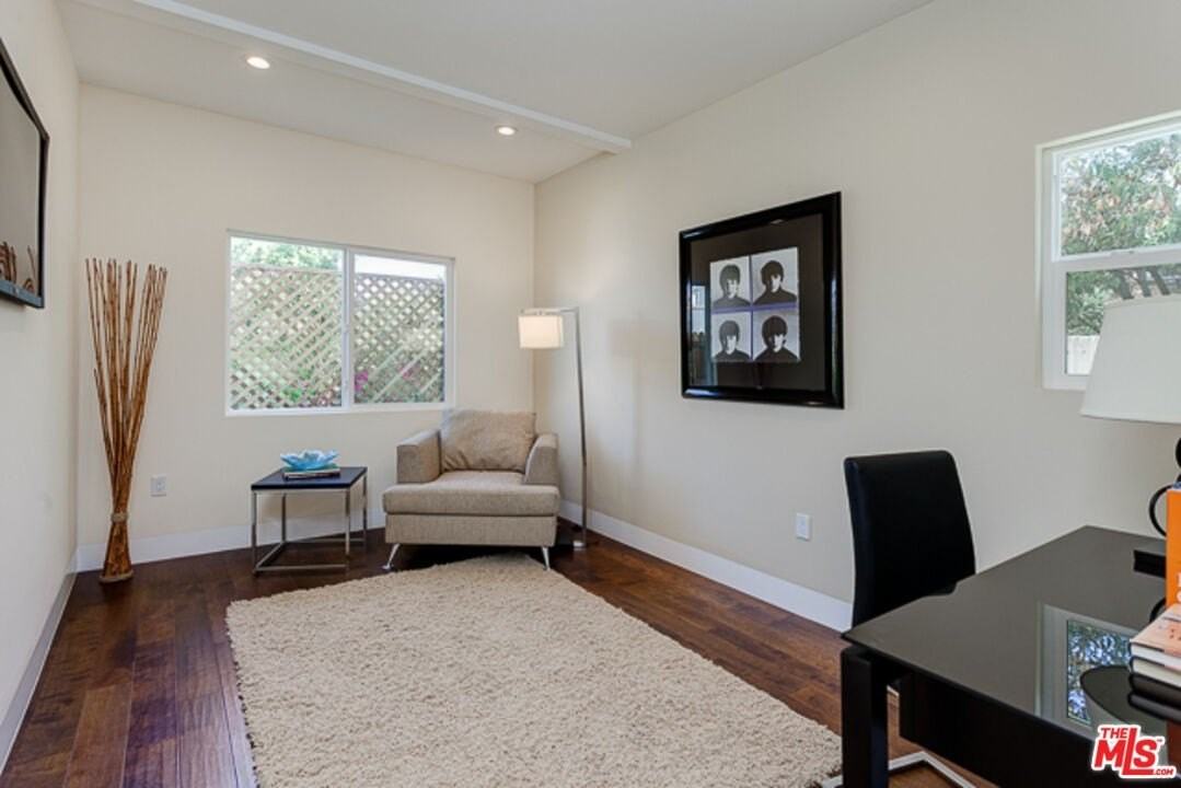 831 S Curson Ave - Photo 7 of 19