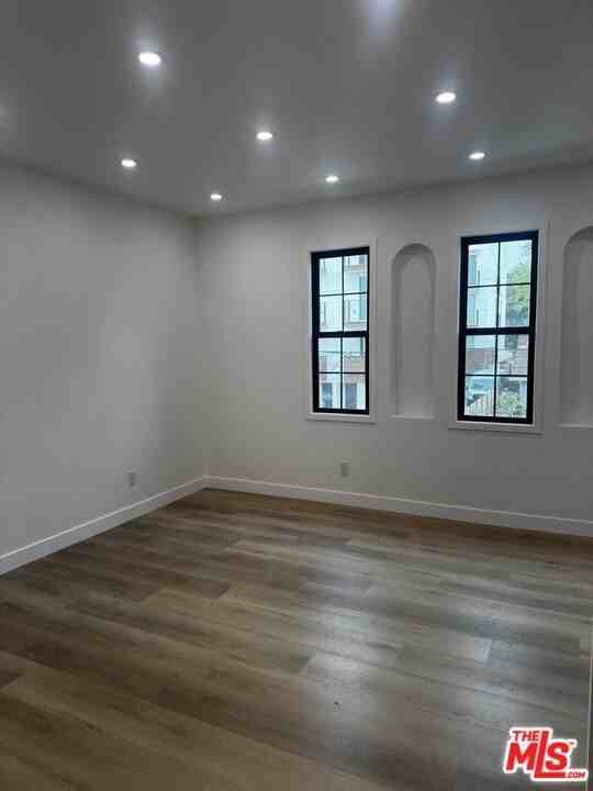 1047 Irolo St Apt 201 #201 - Photo 5 of 12