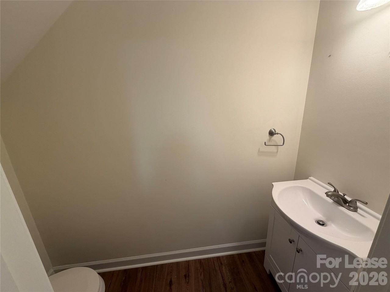 7499 Bluff Point Ln - Photo 7 of 14