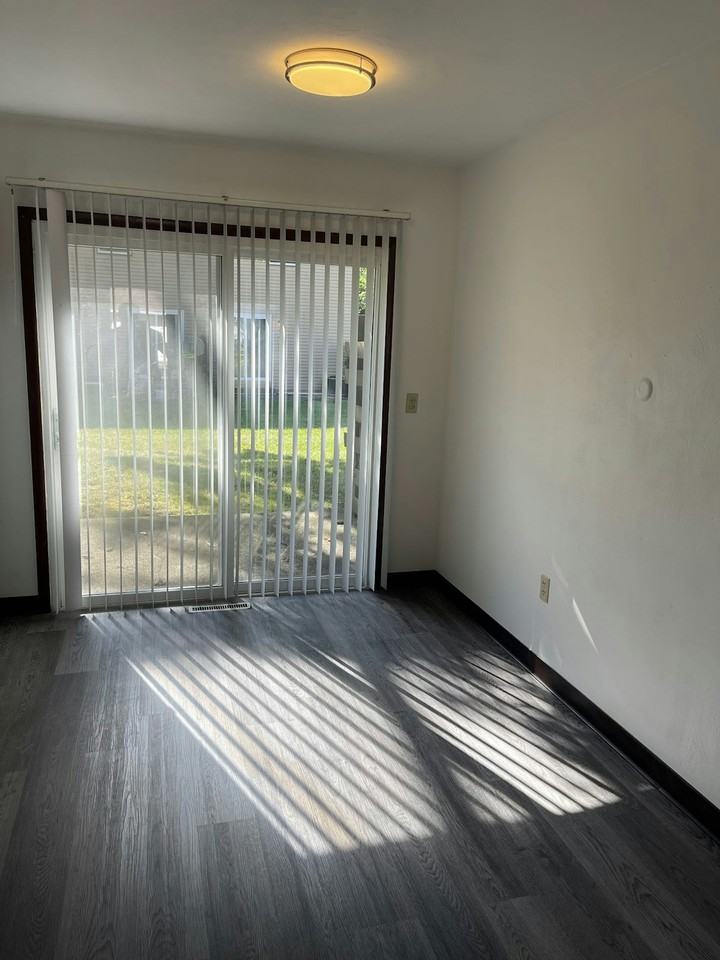 4163 West Ridge Road, Unit 3 - Photo 5 of 18