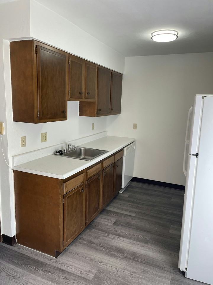 4163 West Ridge Road, Unit 3 - Photo 7 of 18