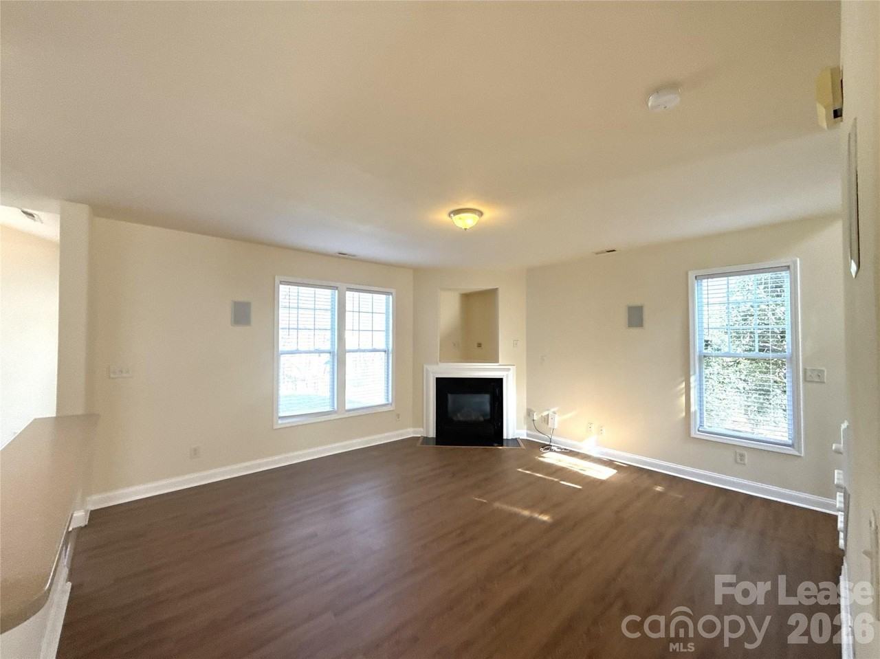 10082 Paisley Dr - Photo 4 of 20