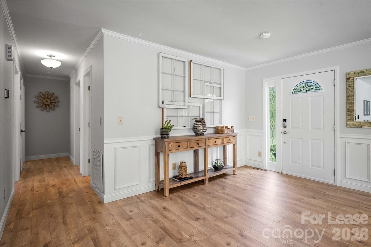 108 Surfside Ln - Photo 5 of 41