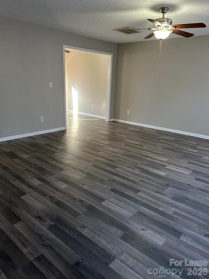 9510 Isaac Hunter Dr - Photo 2 of 17