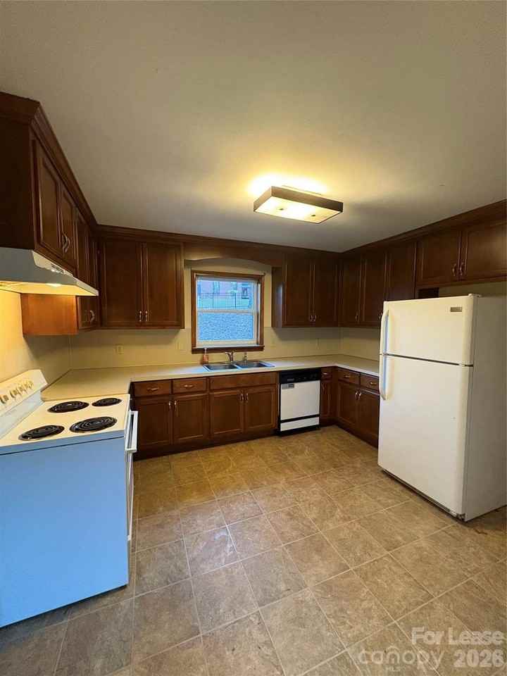 2514 Lancaster Hwy - Photo 7 of 23