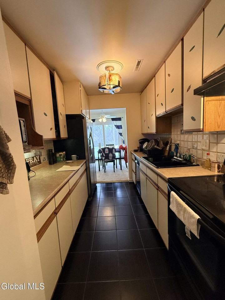 120 Donna Lynn Dr - Photo 5 of 30