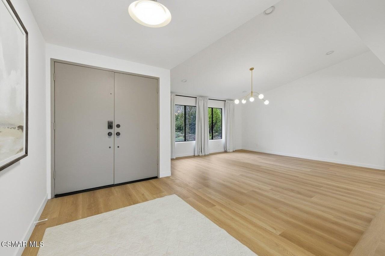 822 Rim Crest Dr - Photo 4 of 41