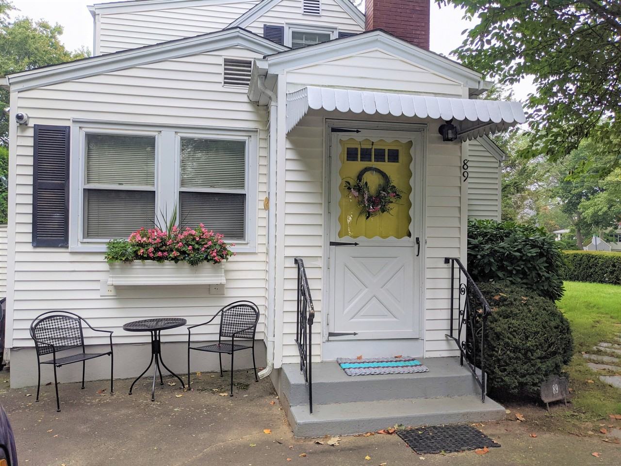 89 Grove Beach Rd S - Photo 2 of 24