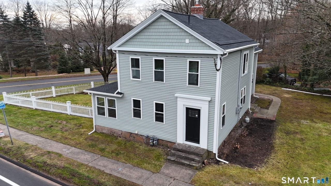 610 Ives Row - Photo 4 of 23