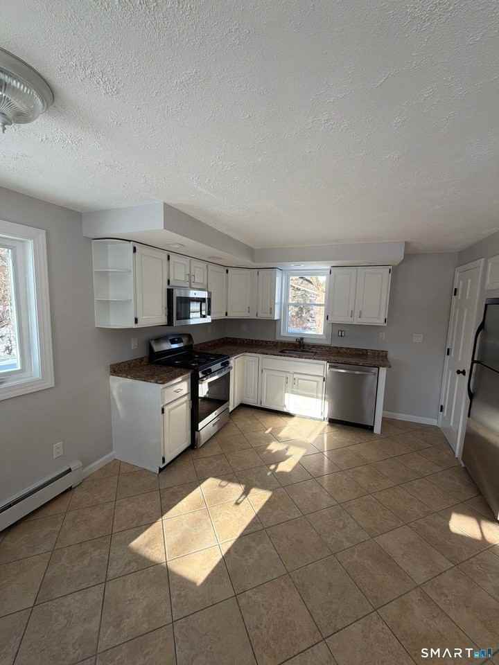 610 Ives Row - Photo 5 of 23