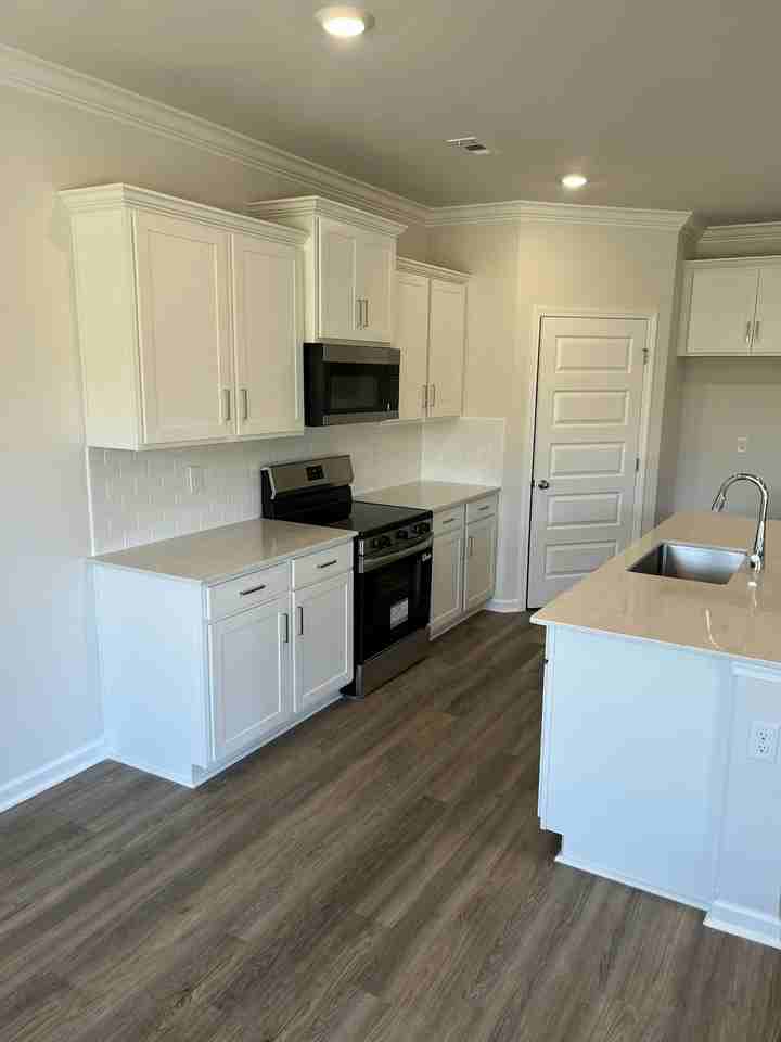 119 Legend Drive - Photo 7 of 14