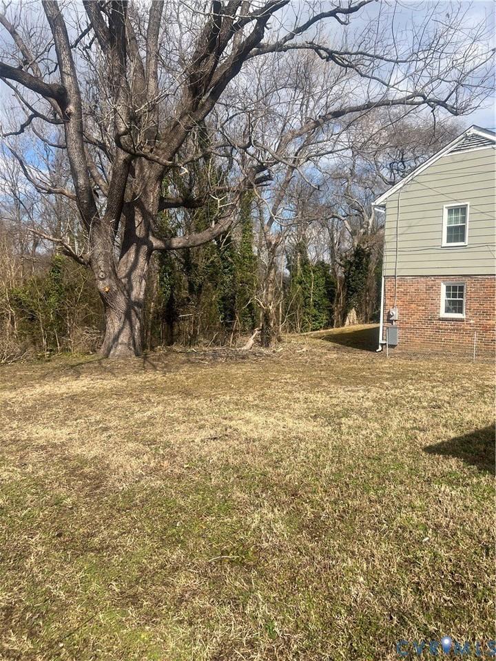 809 Fort Henry St - Photo 2 of 18