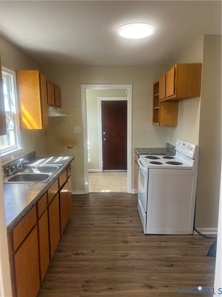 809 Fort Henry St - Photo 6 of 18