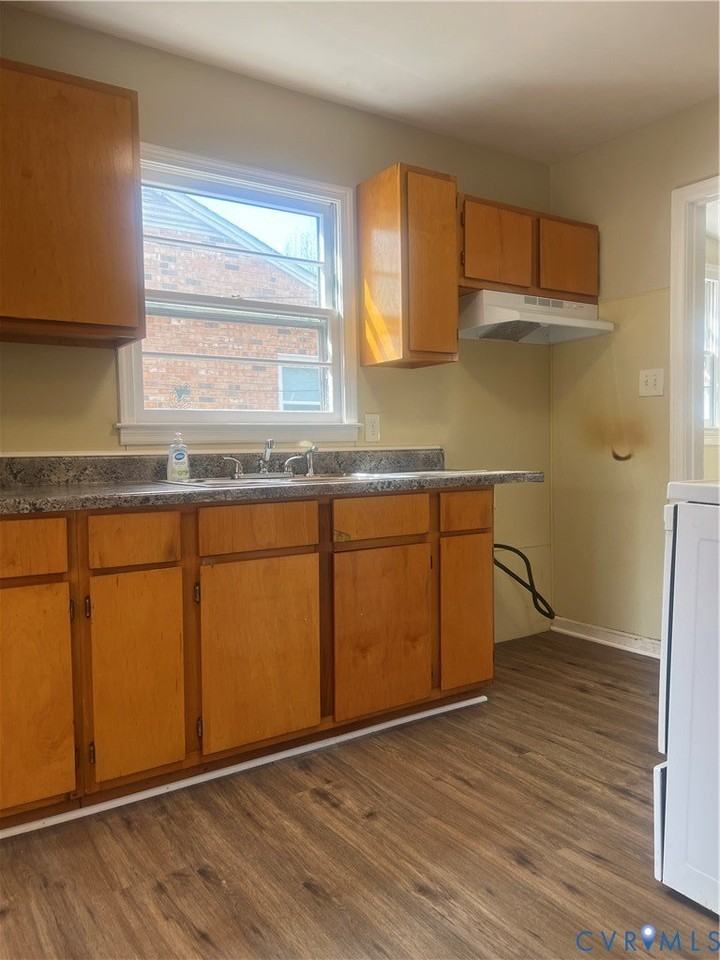 809 Fort Henry St - Photo 7 of 18