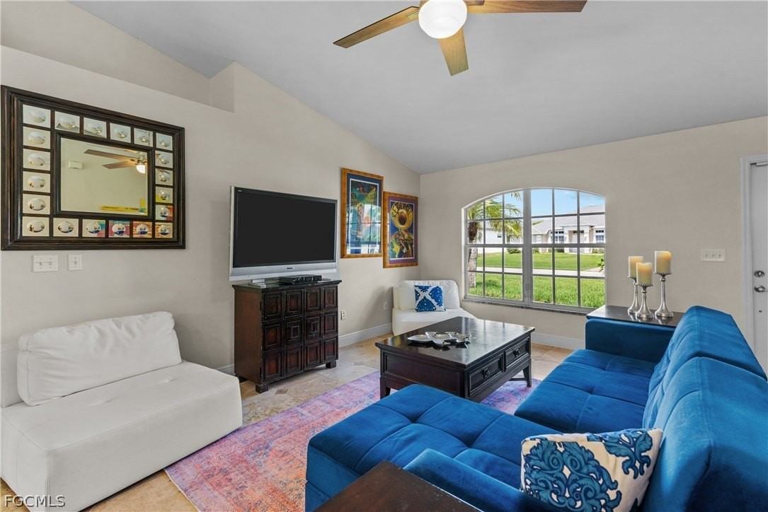 2586 Sw 27th St - Photo 5 of 30