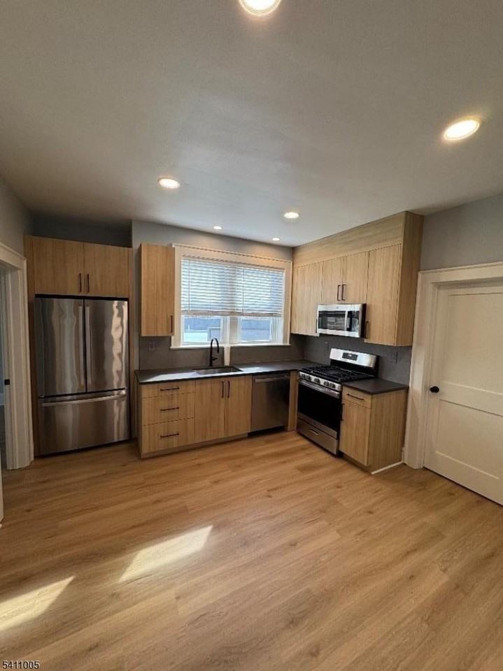 630 Bloomfield Ave #A - Photo 7 of 17