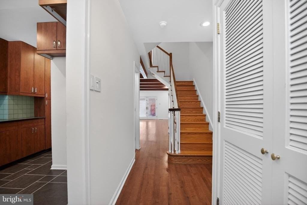 275 S 3rd St - Photo 2 of 17