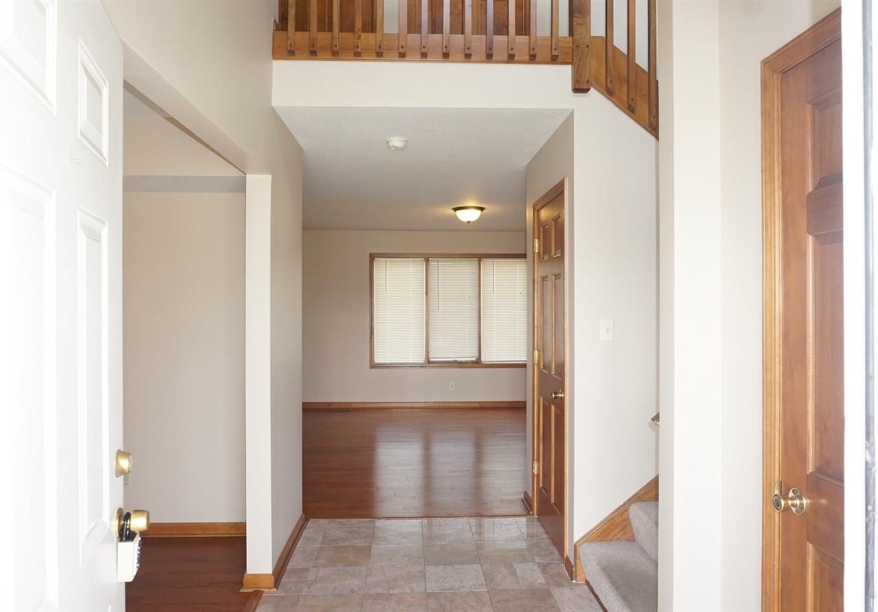 12426 Cliff View Ct - Photo 2 of 25