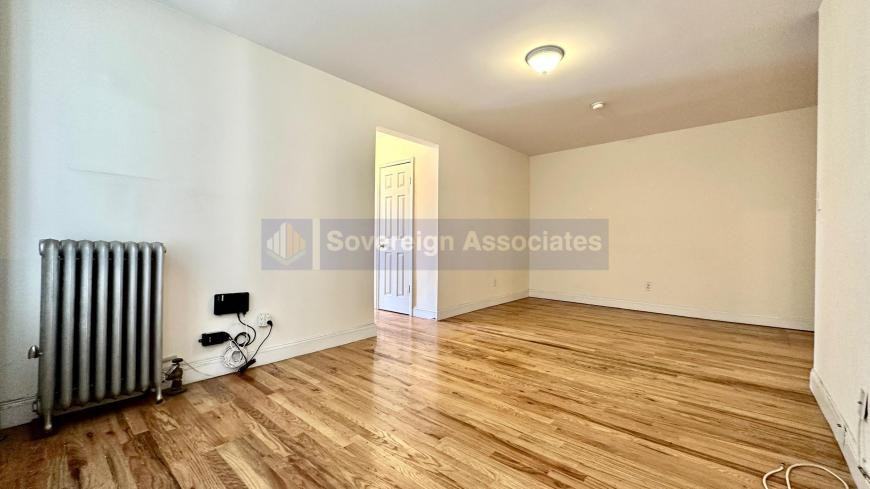 1803 Riverside Dr - Photo 2 of 10