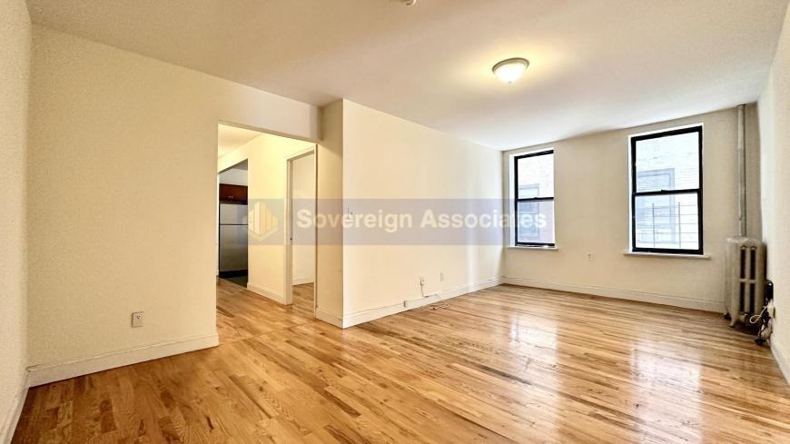 1803 Riverside Dr - Photo 3 of 10