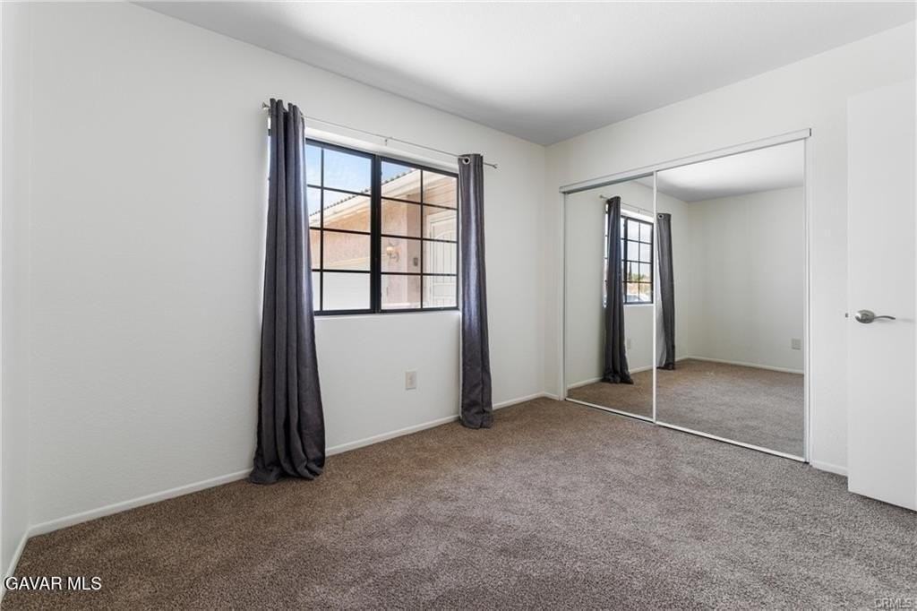 2258 Gregory Ave - Photo 4 of 16