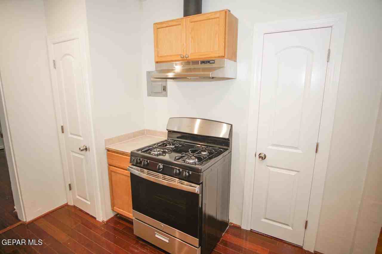 4416 La Luz Avenue unit: Main House #MAIN - Photo 6 of 18