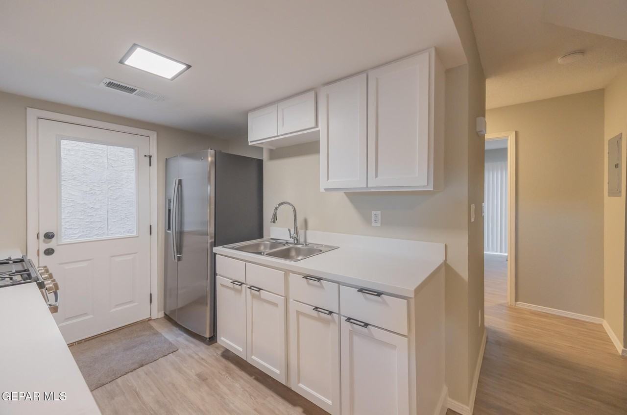 11031 Oasis Dr - Photo 7 of 23