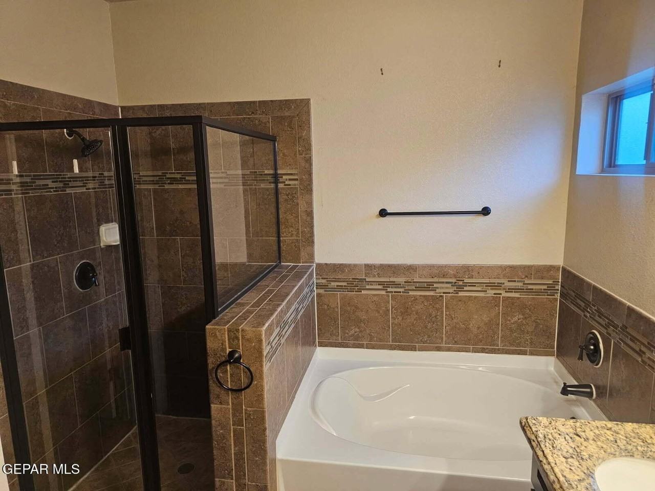 14837 Hunters Grove Ave - Photo 5 of 11