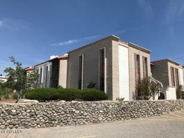 featured image of 6201 Escondido Dr Apt 9b #9B