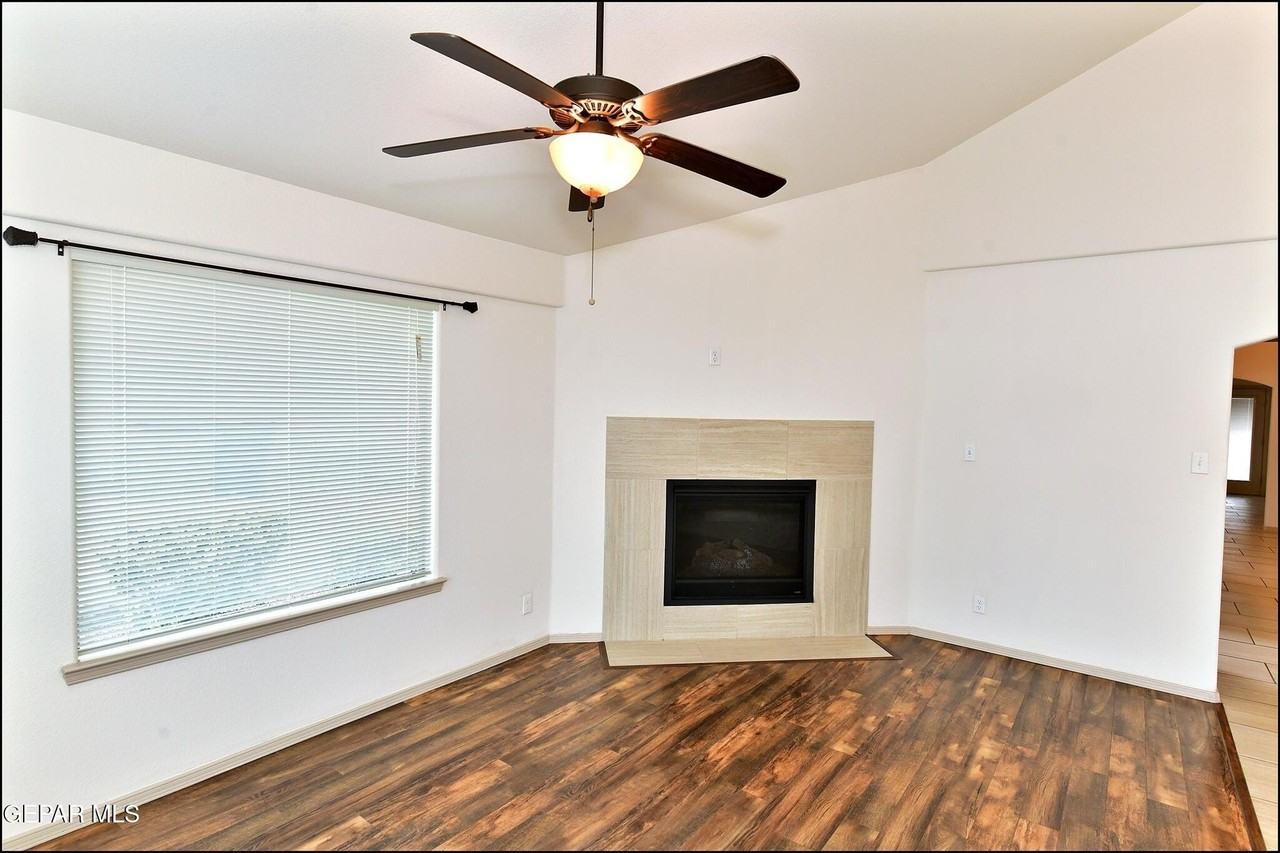 5005 Moon Ranch Ln - Photo 6 of 45