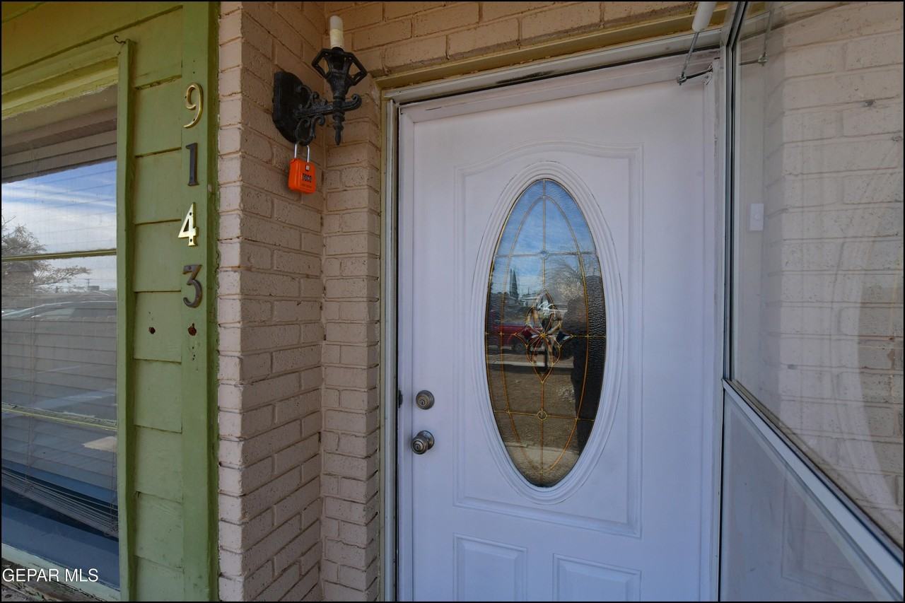 9143 Matterhorn Dr - Photo 5 of 38