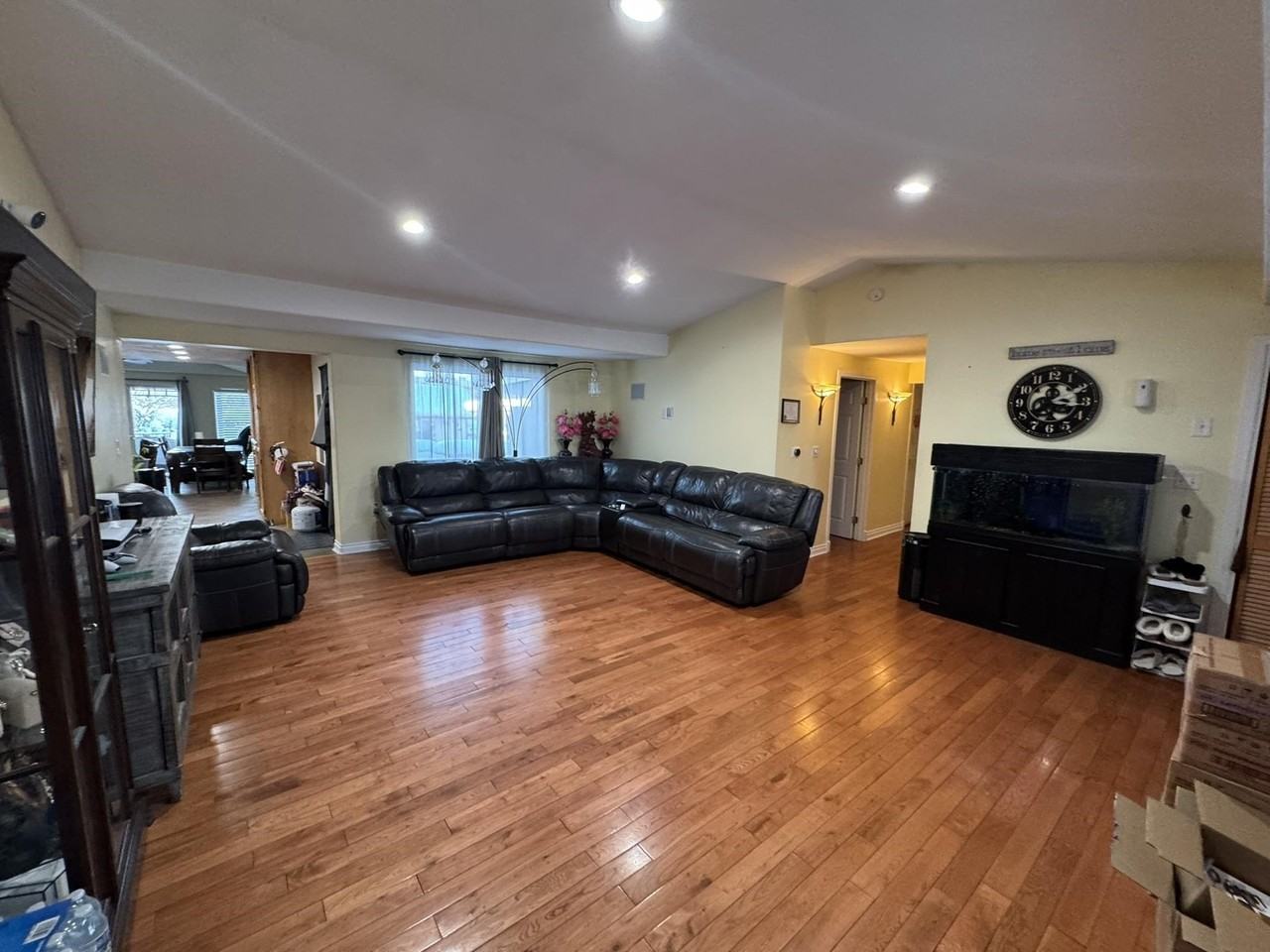 304 Slater Dr - Photo 2 of 16