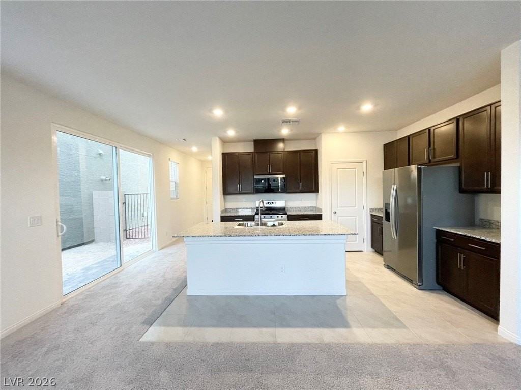 9078 Vesey Ave - Photo 4 of 24