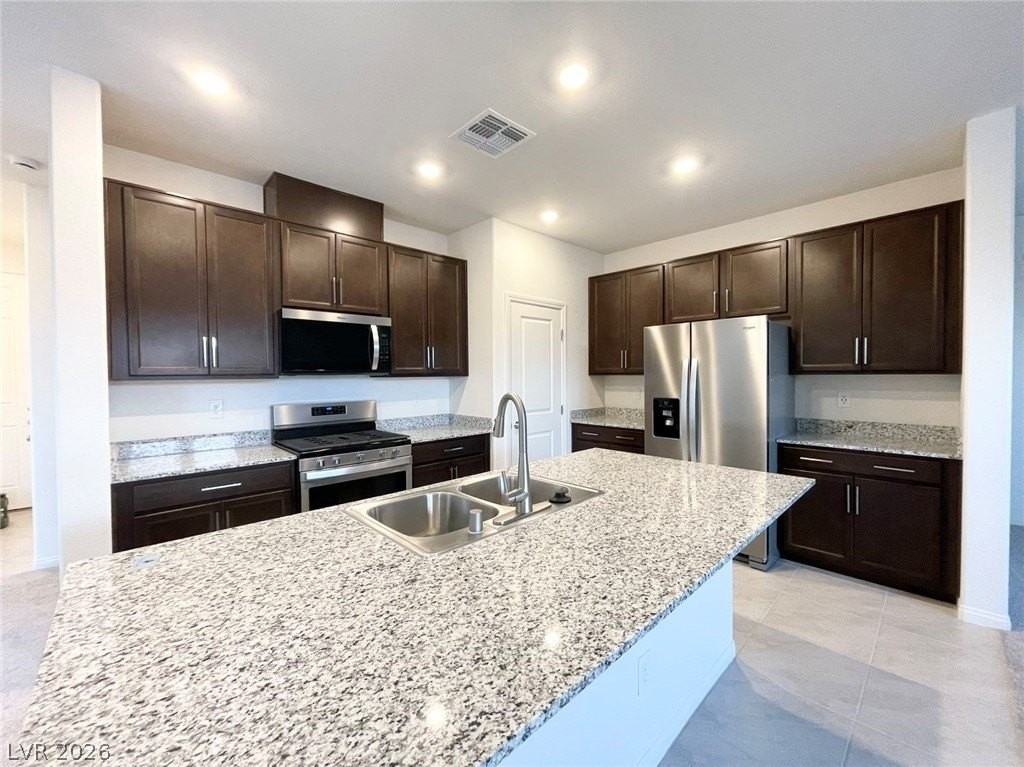 9078 Vesey Ave - Photo 5 of 24