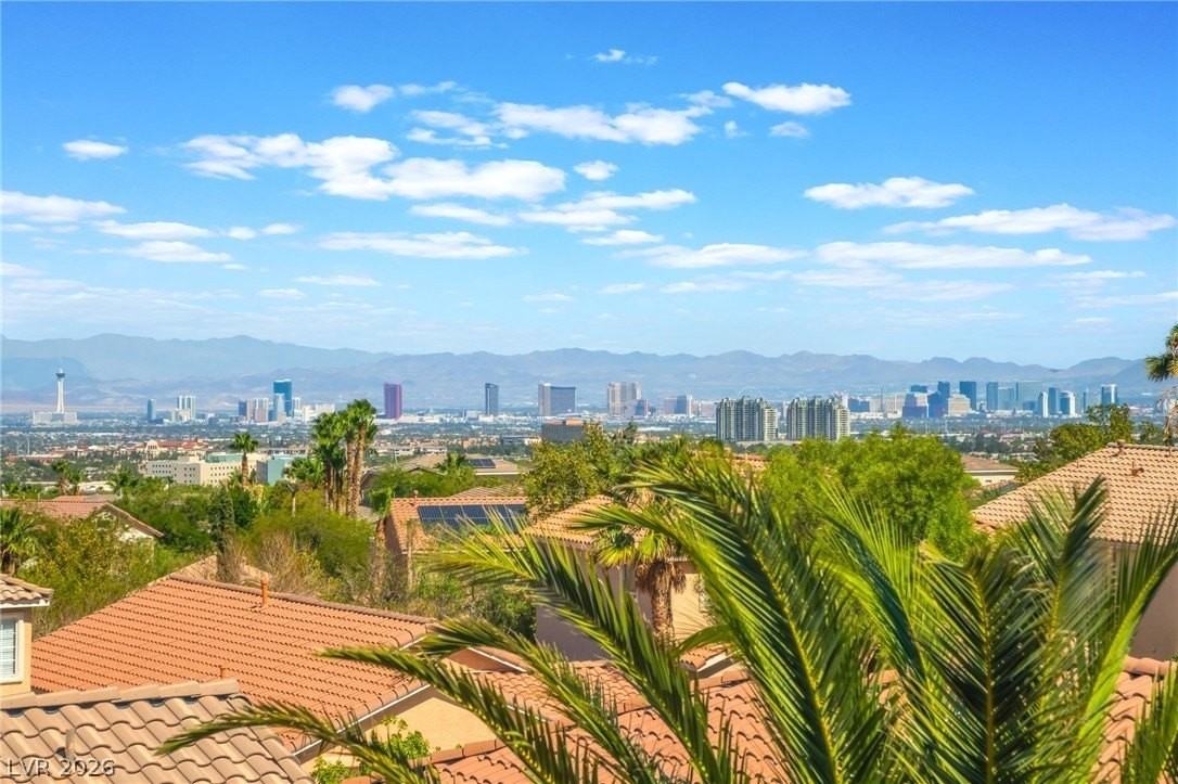 1300 Swanbrooke Dr - Photo 2 of 40