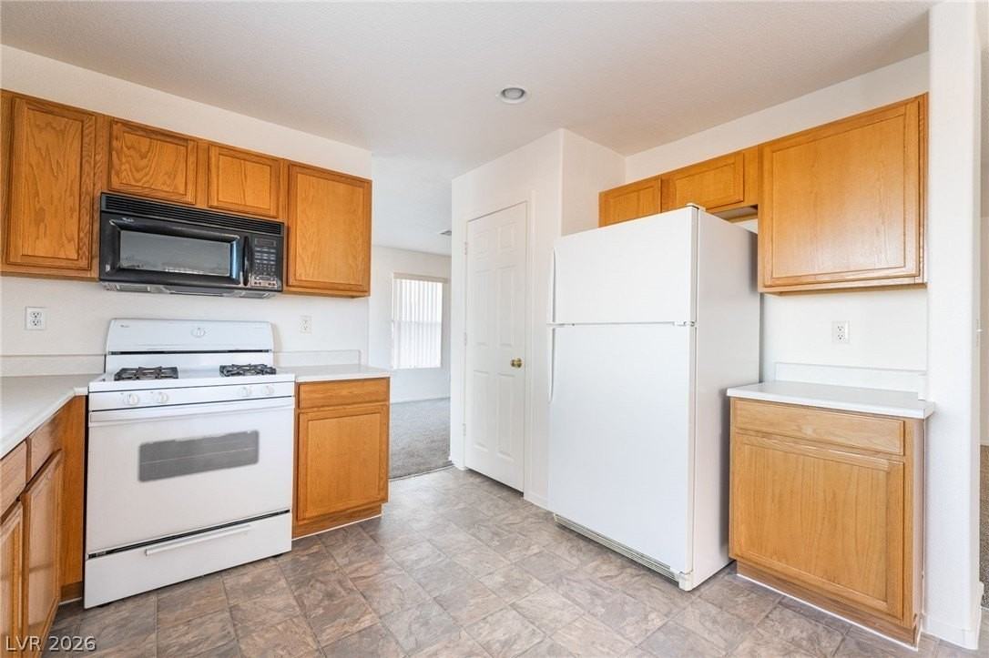 1300 Swanbrooke Dr - Photo 7 of 40