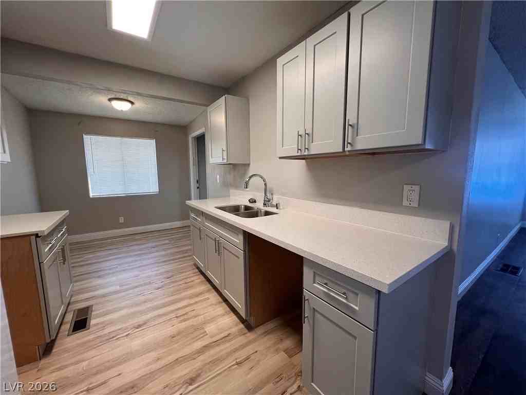 5901 Idle Ave - Photo 7 of 18