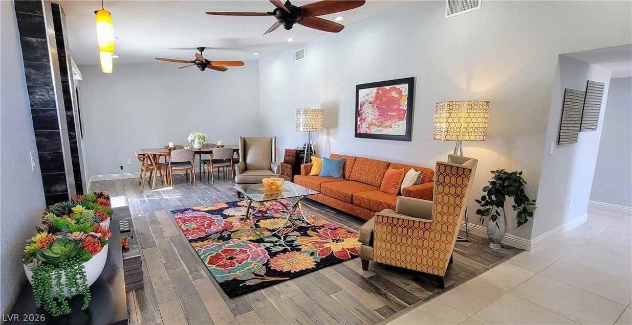 3327 Seminole Cir - Photo 5 of 37