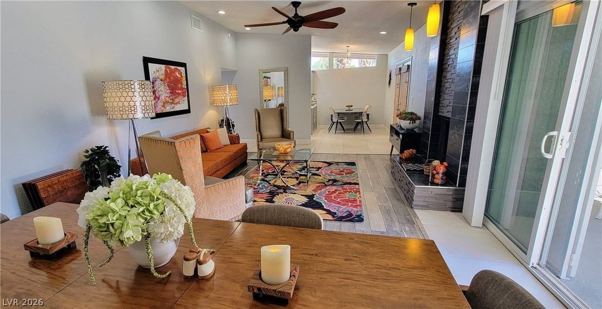 3327 Seminole Cir - Photo 7 of 37