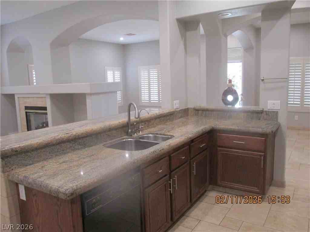 9152 Imperial Castle Ct - Photo 7 of 35