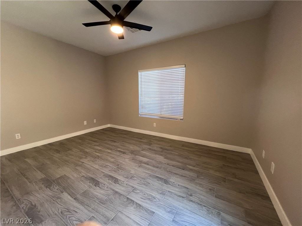 693 Kentons Run Ave - Photo 5 of 32