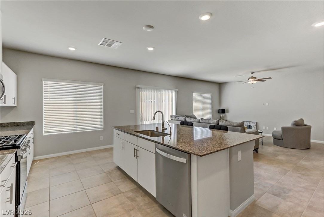 7489 Blue Lotus Ave - Photo 7 of 41