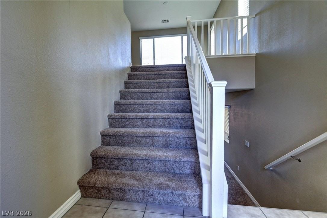 7226 Regent Pond St - Photo 4 of 25