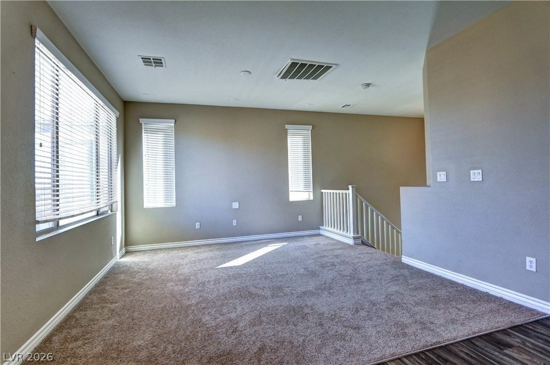 7226 Regent Pond St - Photo 6 of 25